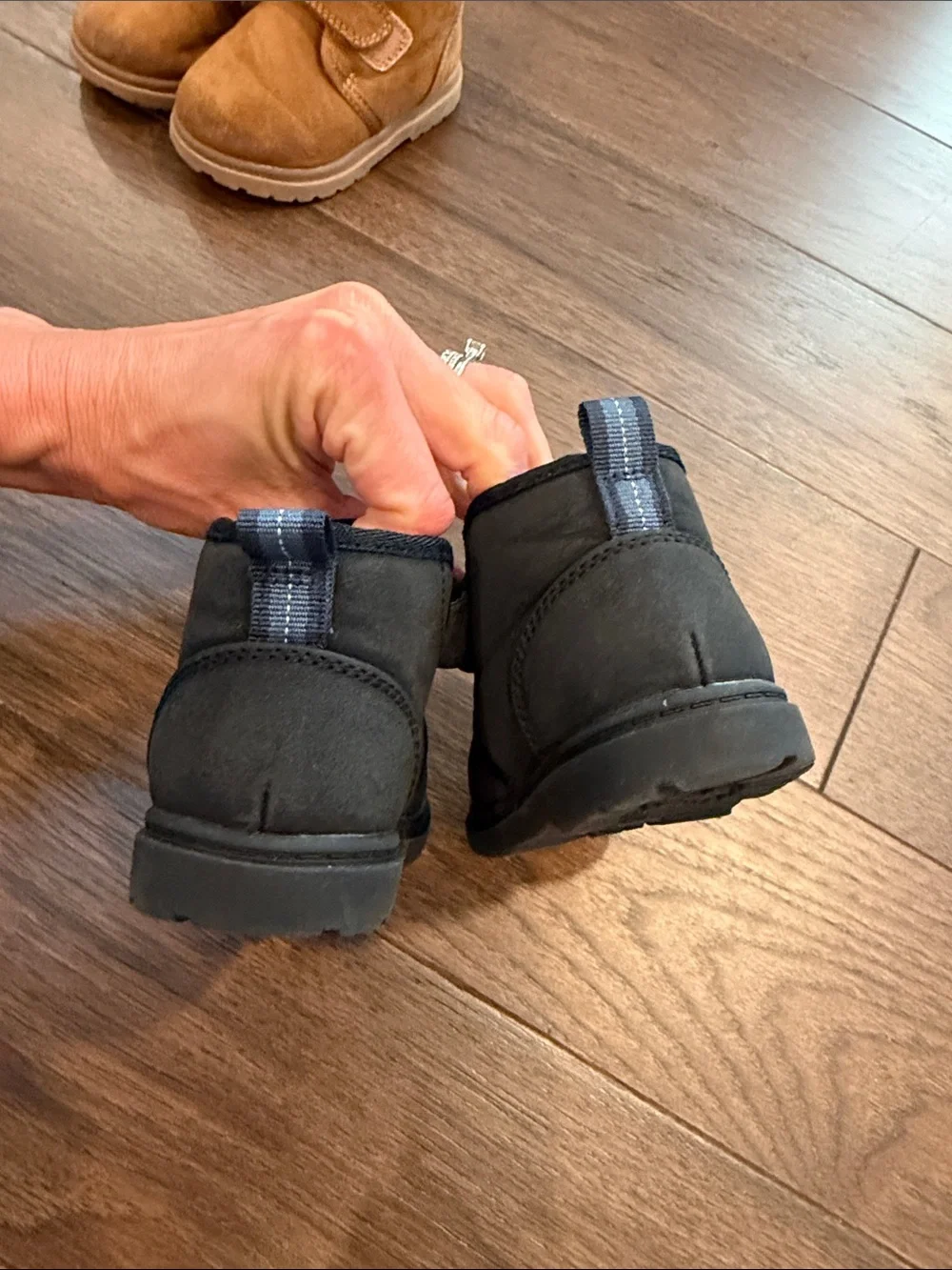 Cat & Jack Toddler Boys Cozy Velcro Winter Boots Set of 2 Size 5 - C34-127